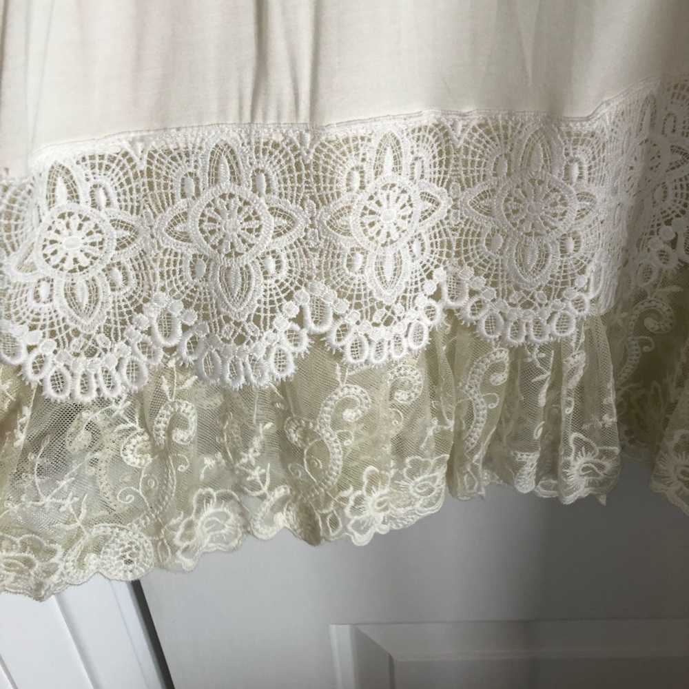 White lace slip - Picture 3 of 5